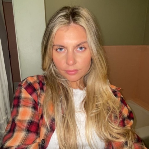 Meet your Posher, Emma - Picture 1 of 1